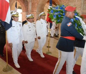 OFRENDA FLORAL EN EL PANTEÓN NACIONAL, EN HONOR A LOS “FUNDADORES DE LA ARMADA DE REPÚBLICA DOMINICANA”