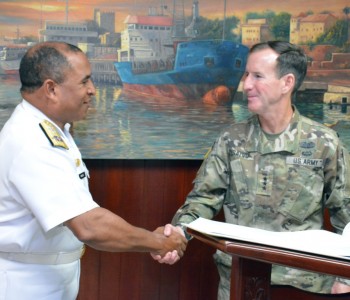 COMANDANTE GENERAL RECIBE VISITA DE CORTESÍA DEL SUBCOMANDANTE DEL COMANDO SUR DE LOS ESTADOS UNIDOS, TENIENTE GENERAL JOSEHP P. DISALVO