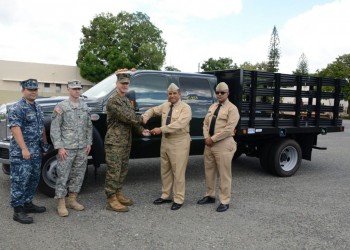 El Comandante General de la Armada de República Dominicana recibe donación