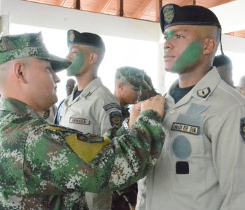 ARMADA GRADÚA PERSONAL DEL CURSO BÁSICO DE COMBATE IMPARTIDO POR EL CUERPO DE INFANTERÍA DE MARINA DE LA ARMADA NACIONAL DE COLOMBIA Y AUSPICIADO POR EL COMANDO SUR DE LOS ESTADOS UNIDOS