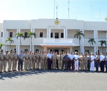 El Comandante General recibe la promoción de oficiales de las Fuerzas Armadas y la Policía Nacional con motivo a su Trigésimo Quinto Aniversario